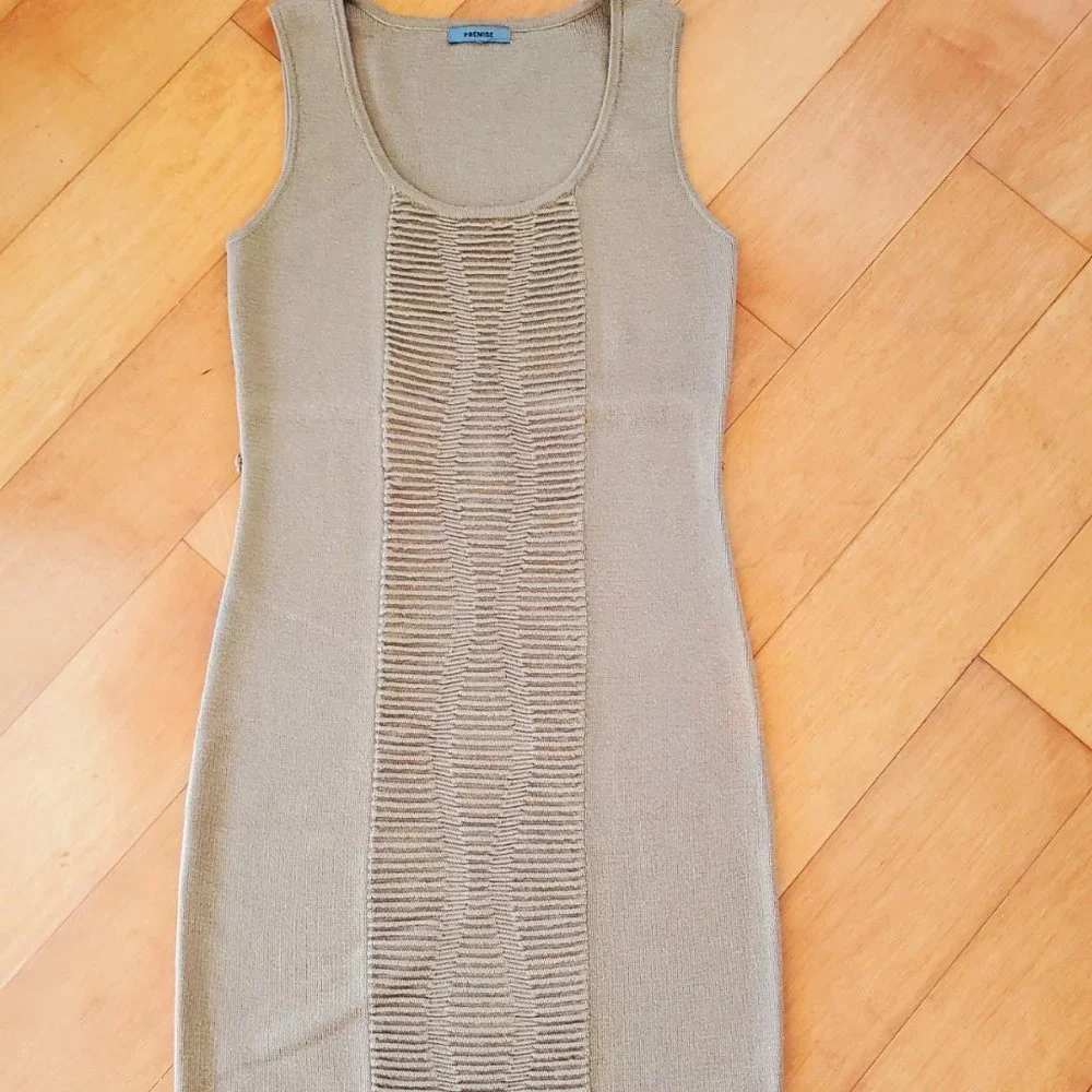 Overcoat and Sleeveless Dress- Wool Set,  M - Picture 7 of 10